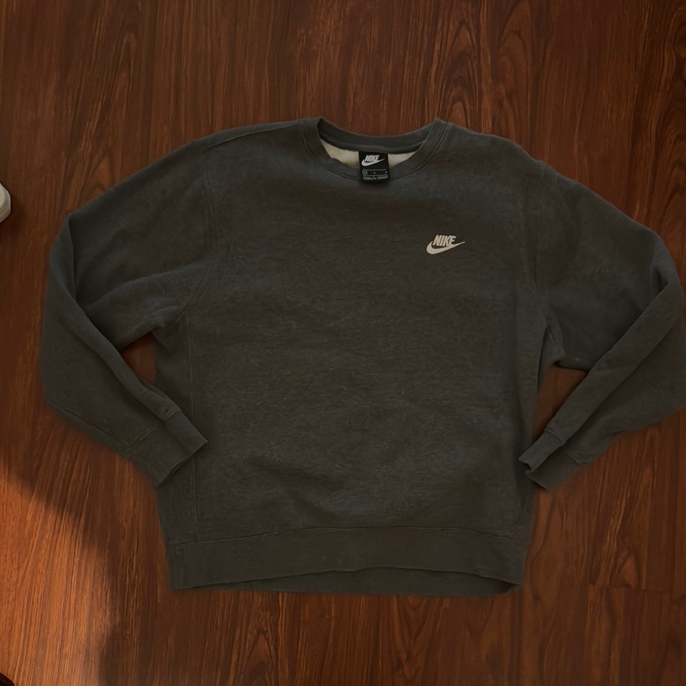 Nike MENS grey crewneck size MEDIUM